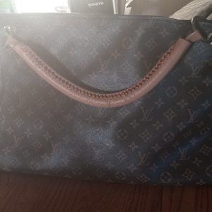 Louis Vuitton brass monogram artsy